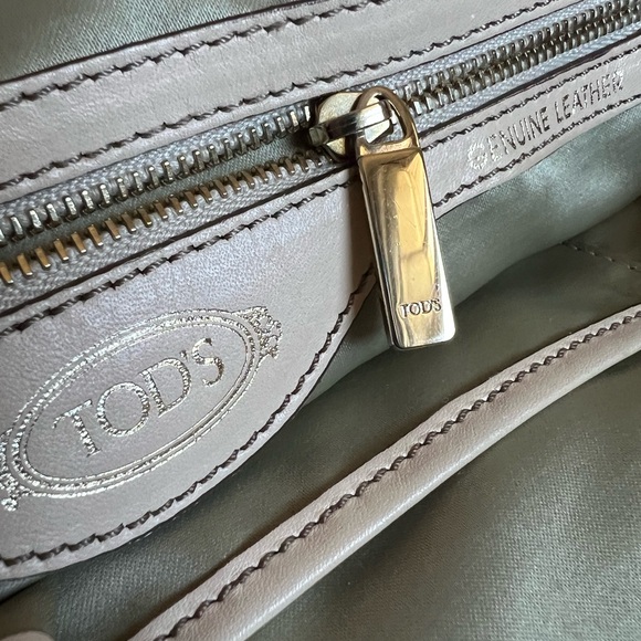 Tod's Convertible D-Styling Bauletto Bag - Picture 10 of 10